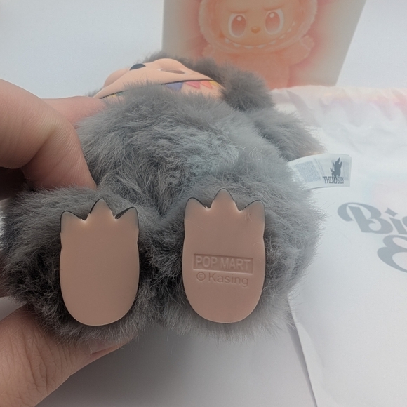 Labubu - Big Into Energy - Secret ID - Picture 7 of 14